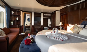 LA CASTA CRUISE - 5 STAR
