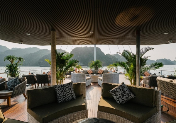 THE HA LONG CATAMARAN - PREMIUM CRUISE